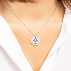 Collier avec Pendentif Queen of Spades – L'Affirmation d'une Identité Audacieuse